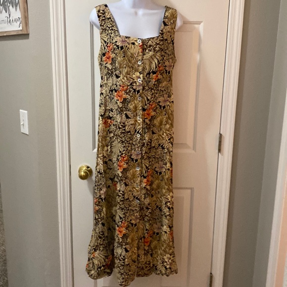Robbie Bee Dresses & Skirts - Robbie Bee Sleeveless Dress size 10